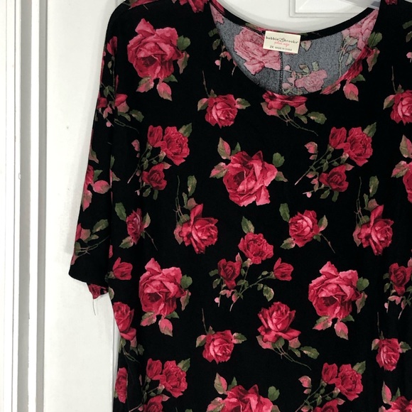 soft black with pink red green rose print knit top - Picture 4 of 8